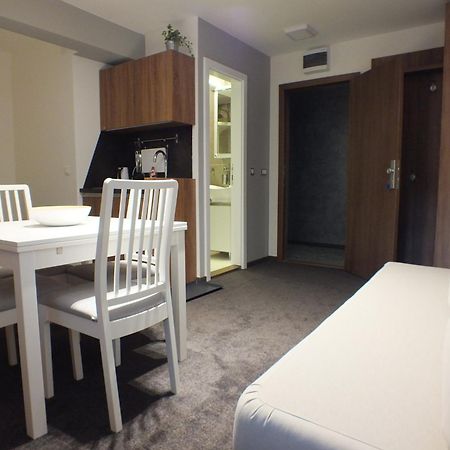 Apartments Suncani Vrhovi コパオニク エクステリア 写真