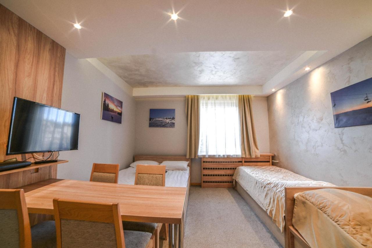 Apartments Suncani Vrhovi コパオニク エクステリア 写真