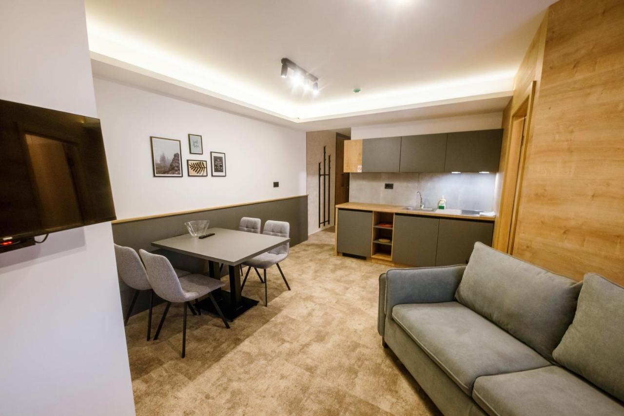 Apartments Suncani Vrhovi コパオニク エクステリア 写真