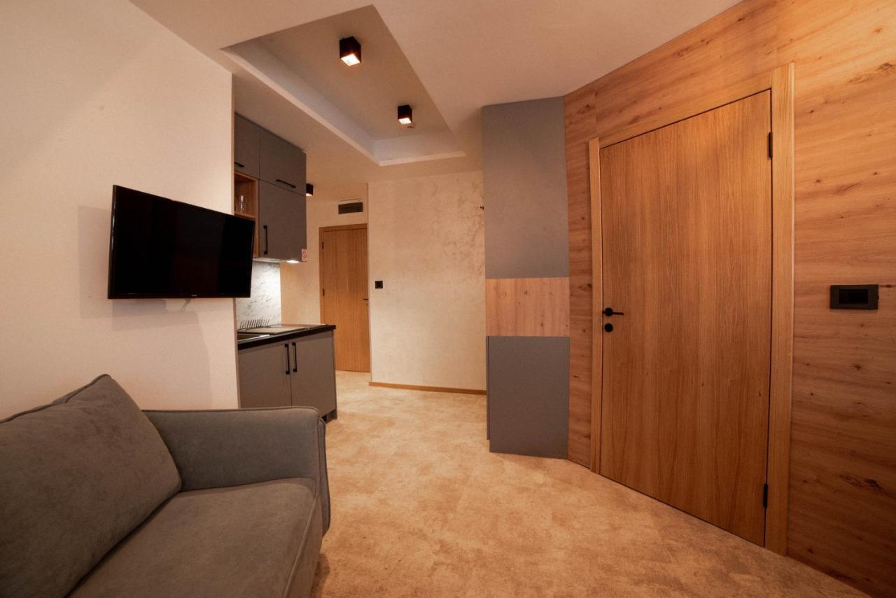 Apartments Suncani Vrhovi コパオニク エクステリア 写真