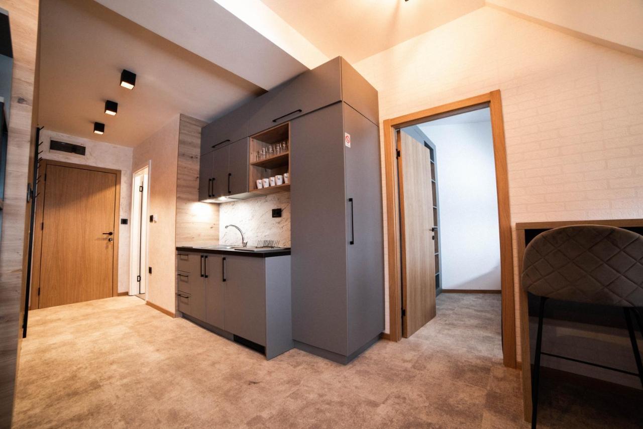 Apartments Suncani Vrhovi コパオニク エクステリア 写真