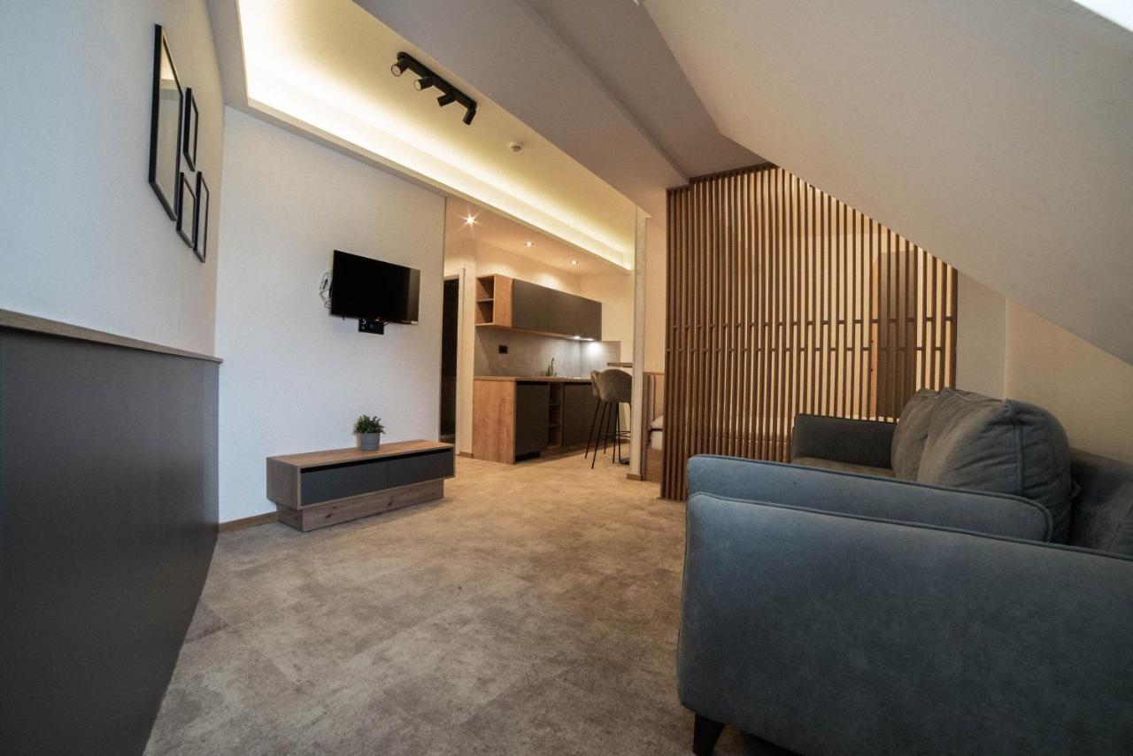 Apartments Suncani Vrhovi コパオニク エクステリア 写真