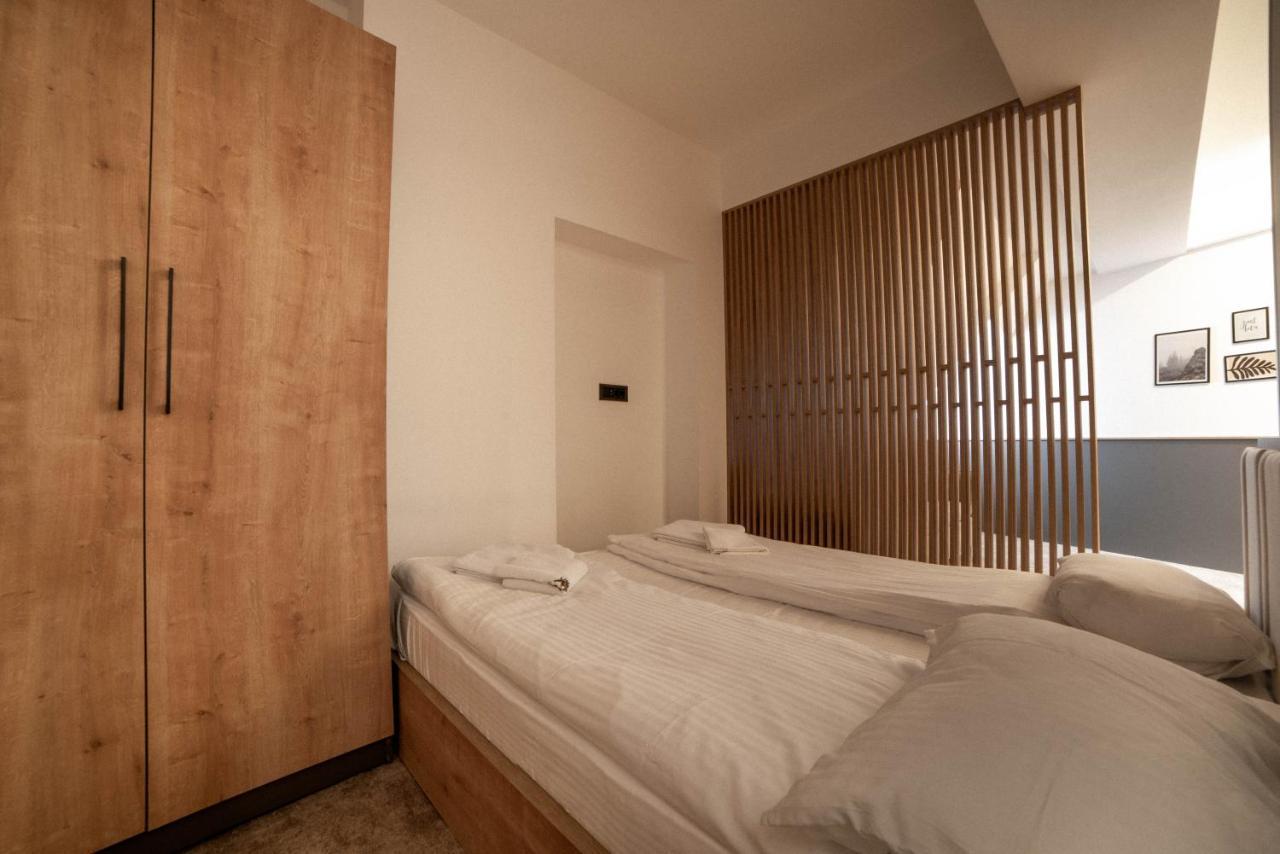 Apartments Suncani Vrhovi コパオニク エクステリア 写真